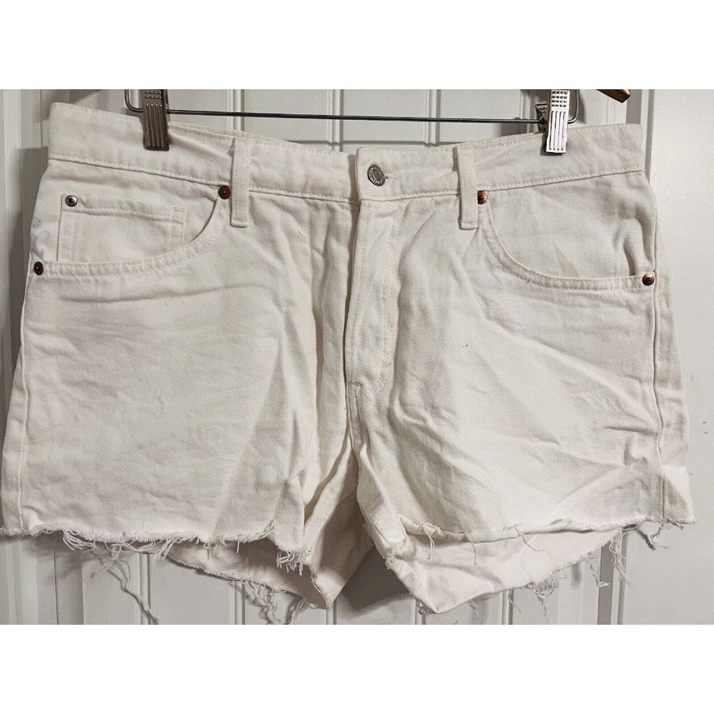 & Denim Festival 90's Boyfriend Shorts Frayed Denim Size 10 White